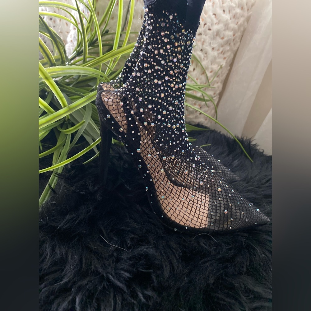 🤍 Fashion Nova Diamond Sock Heel - Picture 1 of 2